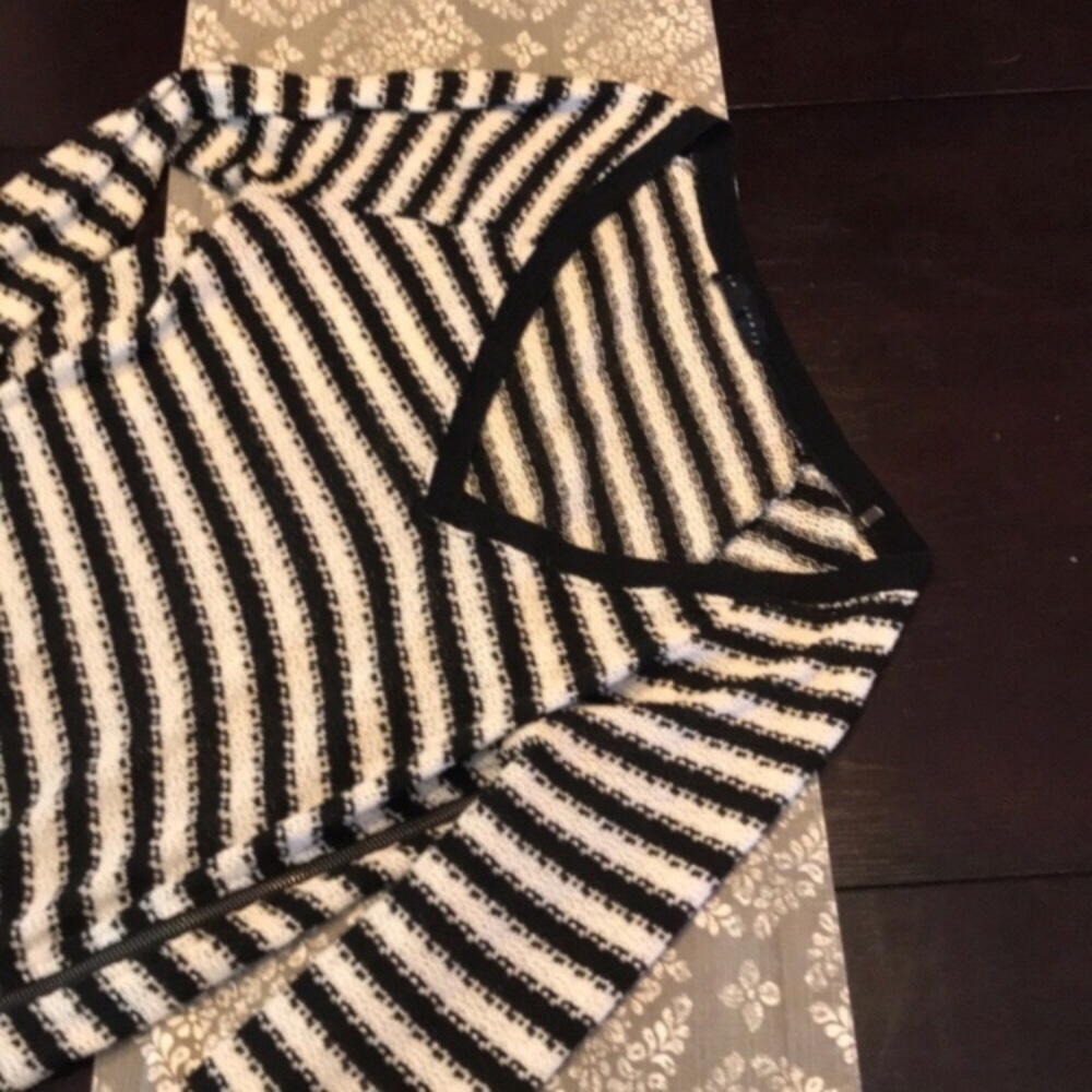 [Sanctuary] Black & White Small Moto Sweater